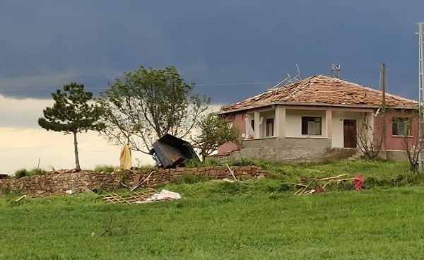 Evlerini Terk Etmek İstemeyen Köylüler İçin Yerinde Barınma Ve İaşe Hizmetleri Sağlanıyor
