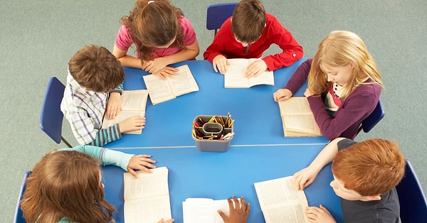 7. Grup çalışmalarında çocuğunuz daha çok ne yapıyor?
