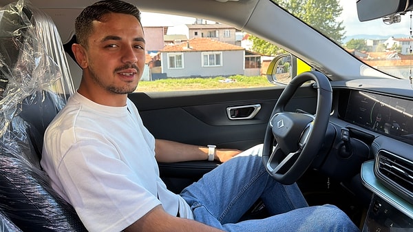 Sümer, yerli ve milli bir aracı tercih etmekten büyük mutluluk duyduklarını belirterek şunları söyledi: