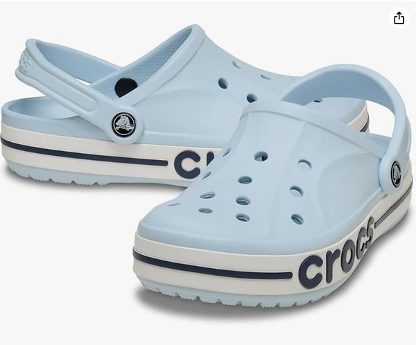 Çok satanlarda 1. sırada yer alan Crocs Bayaband Clog Terlik, %29 indirime sahip.