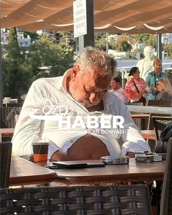 Uzun süredir kameralardan uzak bir hayat yaşayan ve adeta sırra kadem basan Reha Muhtar’ın son hali ise geçtiğimiz saatlerde ortaya çıktı.