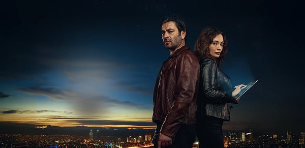 Uzak Şehir'in başrollerinden Ozan Akbaba, TRT Tabii'de yayınlanan Çırak dizisinde de rol alıyor.