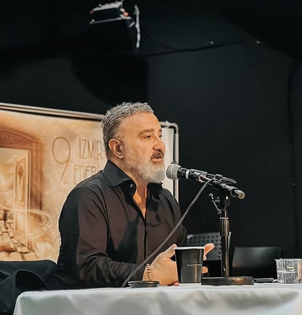 Türk televizyon ve sinema tarihinin en sevilen karakter oyuncularından biri olan Cengiz Bozkurt, yıllardır hem komedi hem dram türündeki başarılı performanslarıyla izleyicinin gönlünde bambaşka bir yere sahip.