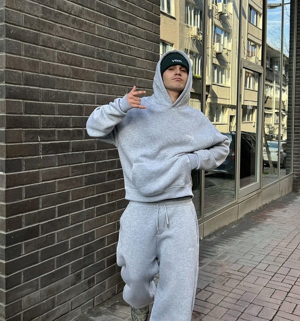 Void nakışlı premium oversize hoodie koleksiyona özel tek fiyatla geldi!