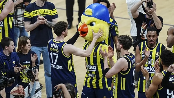 Final Pazar günü oynanacak.