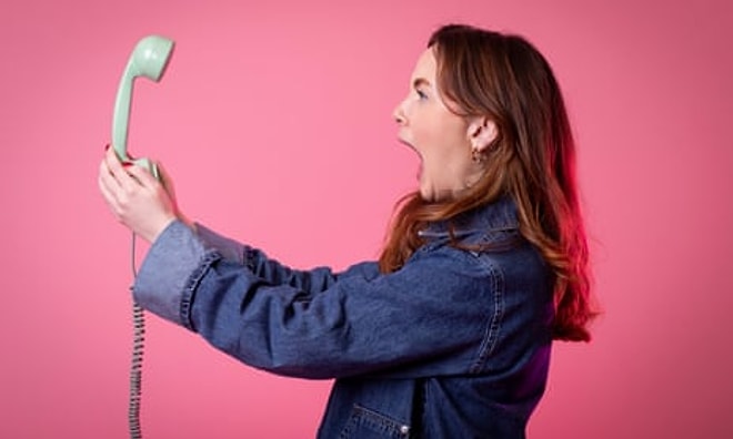The Psychology Behind Why People Prefer Texting over Calling