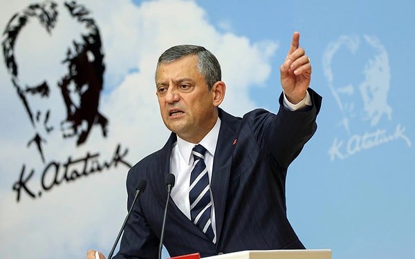 Özgür Özel mutlak butlan kararına karşı ağır ifadeler kullandı.