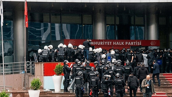 WP: CHP Genel Merkezi krizi, demokrasi ve hukuk devleti tartışmalarının parçası