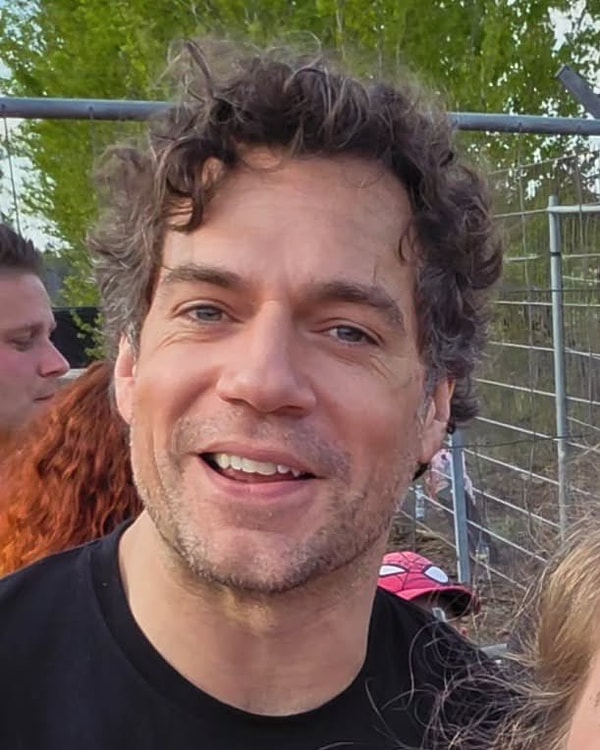 Ancak son dönemde Henry Cavill’in gündem olmasının asıl nedeni yeni projesi değil, yaşadığı fiziksel değişim oldu.