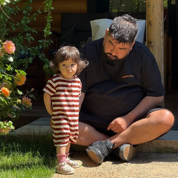 Eypio, a figure who prefers to keep his personal life out of the public eye in addition to his successful career, seldom shares about his family.