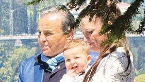 Söz konusu gelişmelerin ardından Necmiye Seyrekoğlu'nun boşanma davası açtığı öne sürülürken, davaya ilişkin gündeme gelen rakamlar da dikkat çekti.