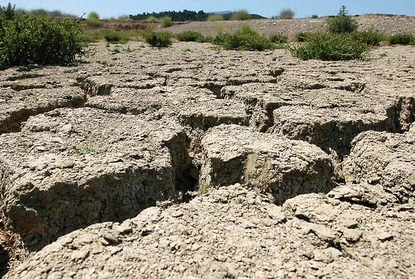 Düzensiz Yağışlar Kuraklığı Önlemezken Erozyon Riskini Artırıyor