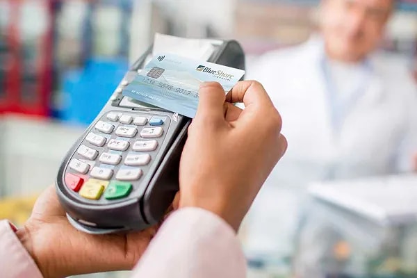 When Does a Credit Card Backfire?
