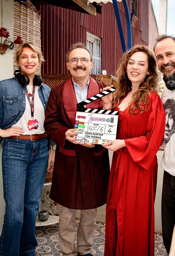 Efsaneleşen ana kadronun korunduğu 2 Aile Arasında, duyurulduğu andan itibaren büyük heyecan yarattı.