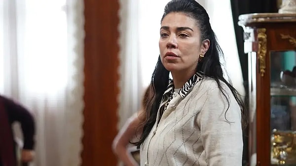 TRT 1 ekranlarının kısa sürede fenomen haline gelen dizisi Taşacak Bu Deniz sezon finali yaparak ekran arası verecek.