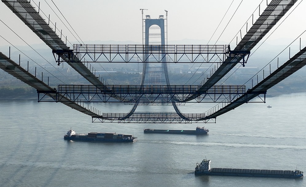 Final Stages for the Mega Bridge With 6 Upper and 4 Lower Lanes To Connect Two Cities