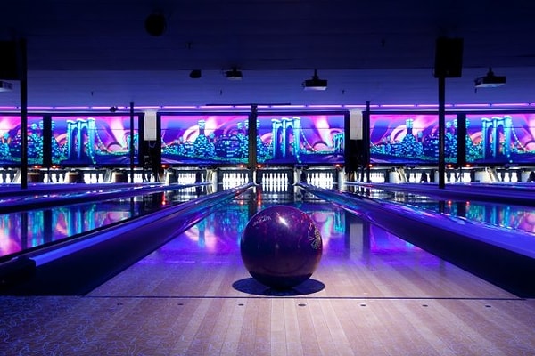 İstanbul Avrupa Yakası'nın En İyi Bowling Salonları: İlçe Bazlı Rehber - 2026