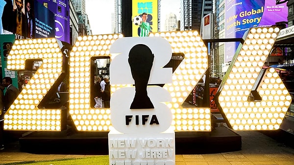 Dev spor organizasyonu FIFA Dünya Kupası'nın başlamasına kısa bir süre kala, Washington yönetimi radarını yabancı sosyal medya fenomenlerine çevirdi.