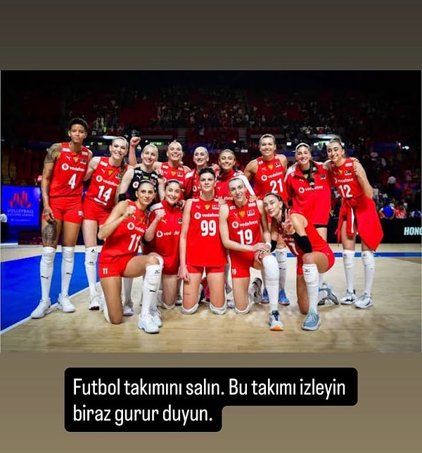 Ekin Mert Daymaz da A Milli Futbol Takımı'nın Dünya Kupası performansını Filenin Sultanları üzerinden eleştirdi.