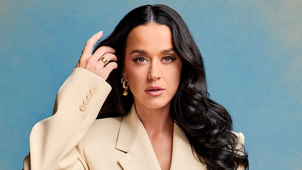 1. Renkli klipleri ve çarpıcı pop tarzıyla Katy Perry hangi burç olabilir?