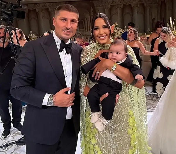 Sahra Işık, widely recognized through the Survivor competition, has managed to stay in the spotlight for years with her athletic identity, television career, and social media posts. She is among the figures who have consistently captured public attention.