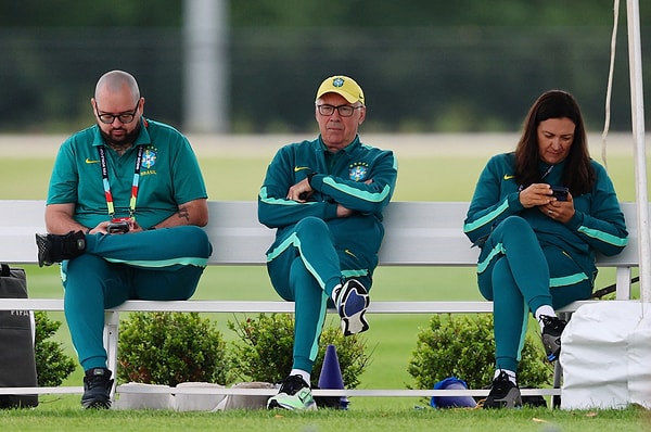 Dünya Kupası heyecanı devam ederken, Brezilyalı sosyal medya kullanıcılarının gündeminde Ancelotti ve Endrick bulunuyor.