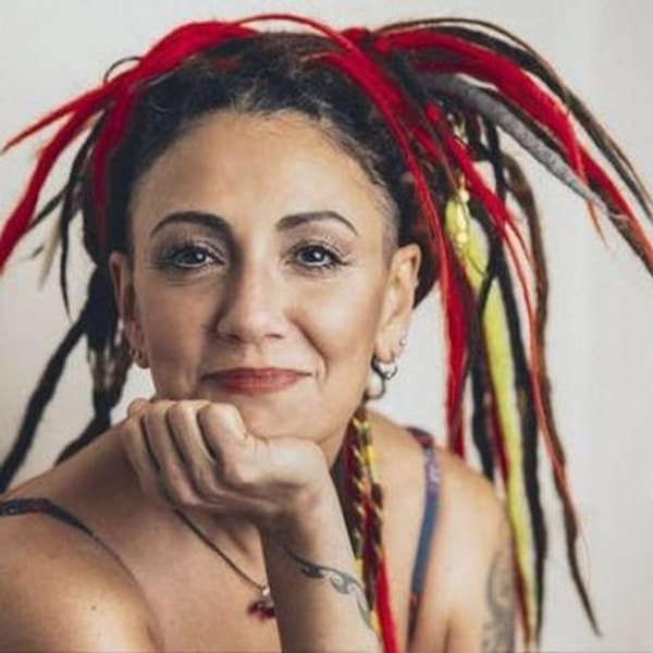 Özlem Tekin is a name well-known to those who experienced the late 90s and the early 2000s.