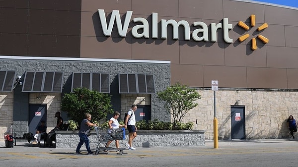 Olayın ardından bir açıklama yapan Walmart yetkilileri, Tameka Hall’un şirketle olan ilişiğinin derhal kesildiğini ve artık kurum bünyesinde çalışmadığını doğruladı.