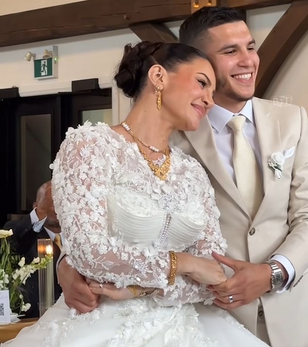 Sophie, the former flame of Drake and mother to Adonis, has suddenly managed to capture the spotlight in Turkey.