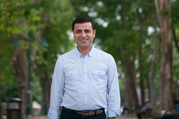 Deniz Göktaş'a en dikkat çekici desteklerden biri Selahattin Demirtaş'tan geldi.