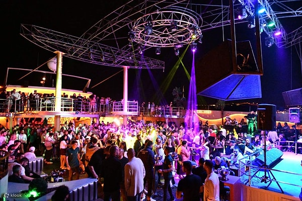 Bodrum'da Gece Hayatı: Bar, Kulüp ve Açık Hava Mekanları - 2026