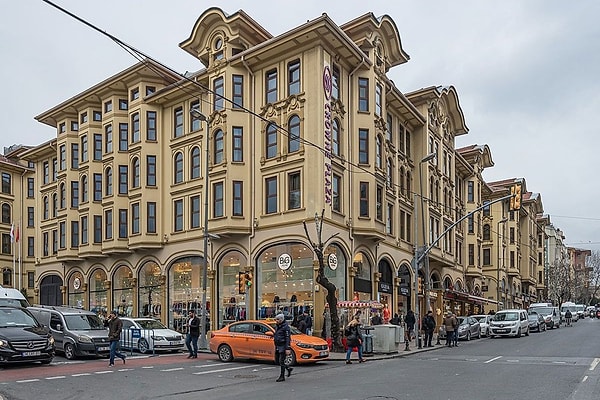 Istanbul's First Social Housing: The Harikzedegan Residences