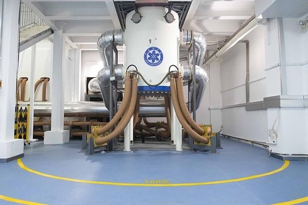 Dev mıknatıs plazmayı kontrol altında tutacak