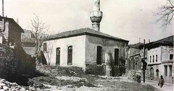 8. Çakırağa Camii