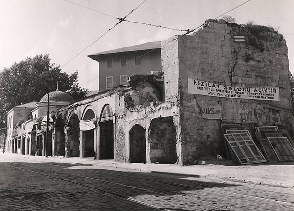 12. Murat Paşa Medresesi