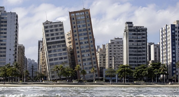 Brezilya’nın São Paulo kıyısında yer alan Santos, mimari bir tuhaflık oluşturan eğri binaları ve küresel ısınmayla birlikte körfezi tehdit eden deniz istilası nedeniyle sürekli kentsel planlama ve altyapı yatırımlarına ihtiyaç duyuyor.