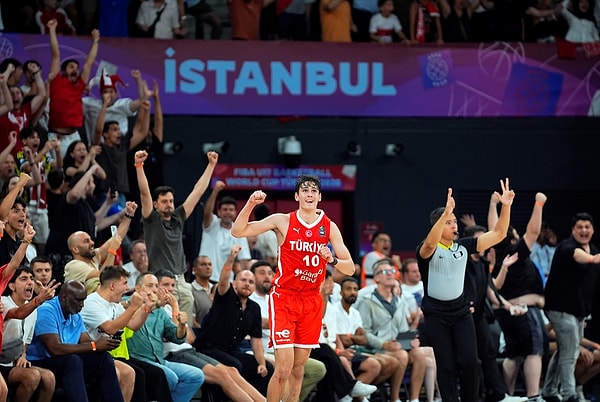 6 sayı geriden gelerek kazandık.