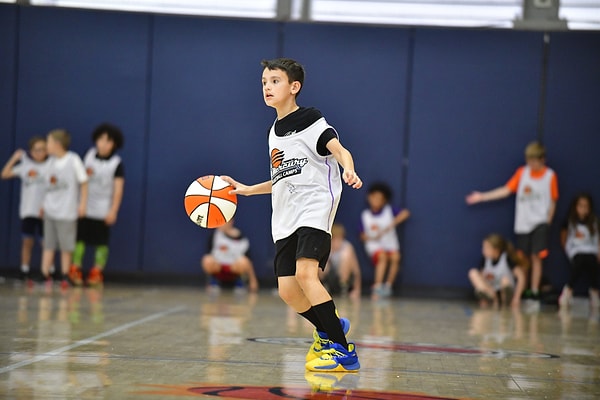 Tabii düzenli basketbol oynayınca, bu alandaki becerileri de gelişti.