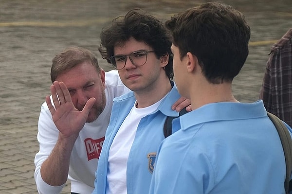 Daha 17'nin yönetmeni Emre Kabakuşak, yapımın ilgi görme nedenlerini anlattı.