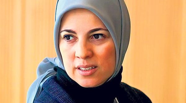 Merve Kavakcı kimdir?