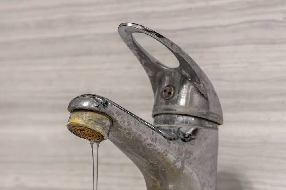 Household Item That Makes Faucets Shine Again Without Vinegar or Lemon