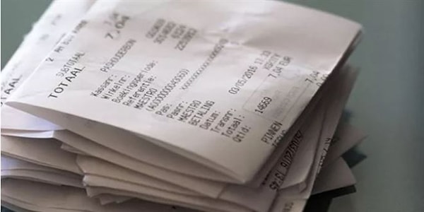 Experts emphasize that storing a certain amount of cash is an extremely healthy and sensible precaution.