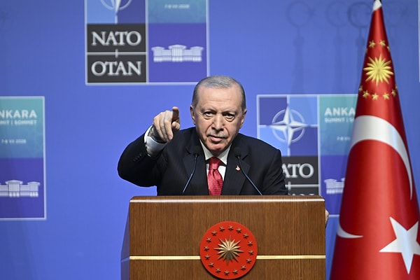 Erdoğan neden silah hediye etti?