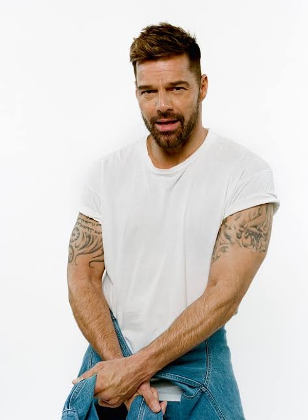 Ricky Martin, a legendary figure in Latin pop music, has returned to Istanbul after a hiatus of 15 years.
