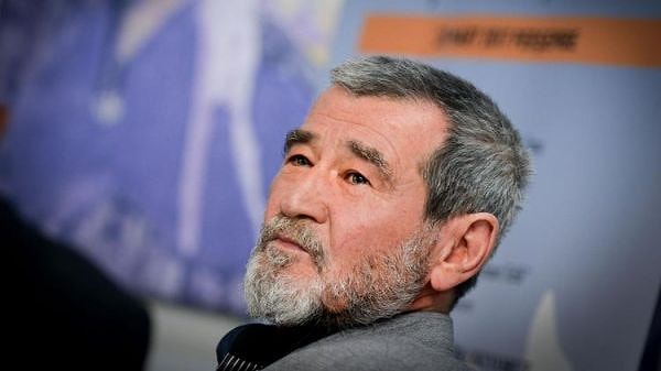 Türk edebiyatının acı kaybı sevenlerini yasa boğdu.