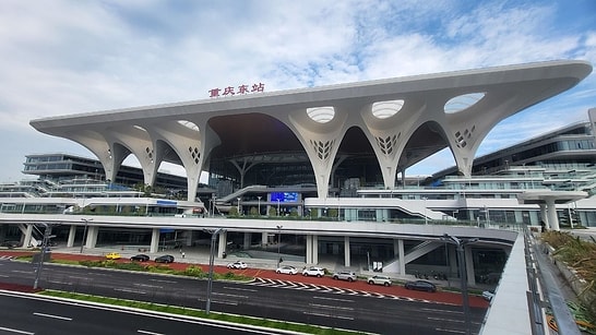 China Built the World’s Largest Railway Station in Just 38 Months!