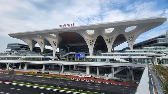 China Built the World’s Largest Railway Station in Just 38 Months!