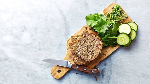 Why is whole grain bread highly recommended?