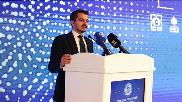 Havalimanında gözaltına alındı.