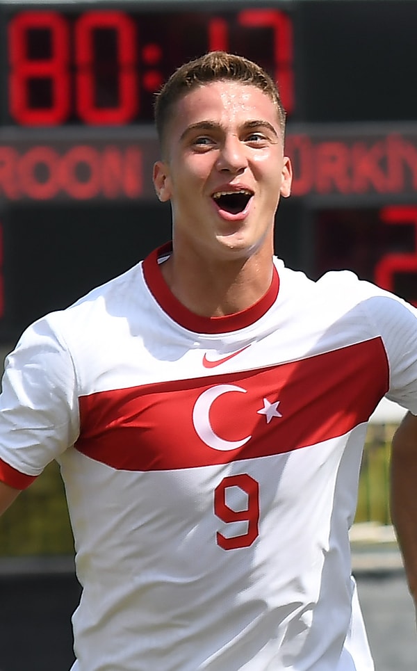 Bertuğ Yıldırım, genç yaşına rağmen Avrupa'ya uzanan başarılı kariyeriyle dikkat çekiyor.